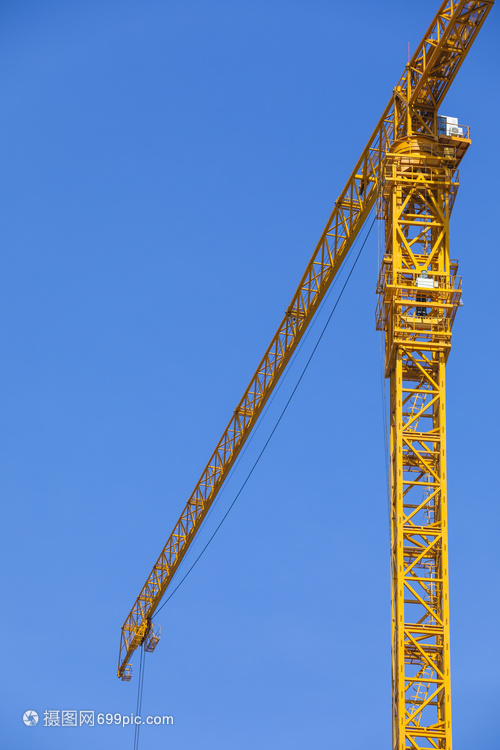 建設(shè)工地塔吊特寫